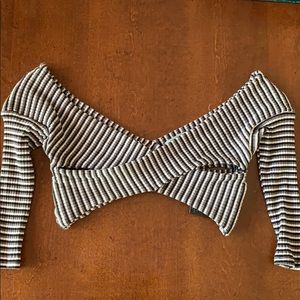 Half sleeve crop top